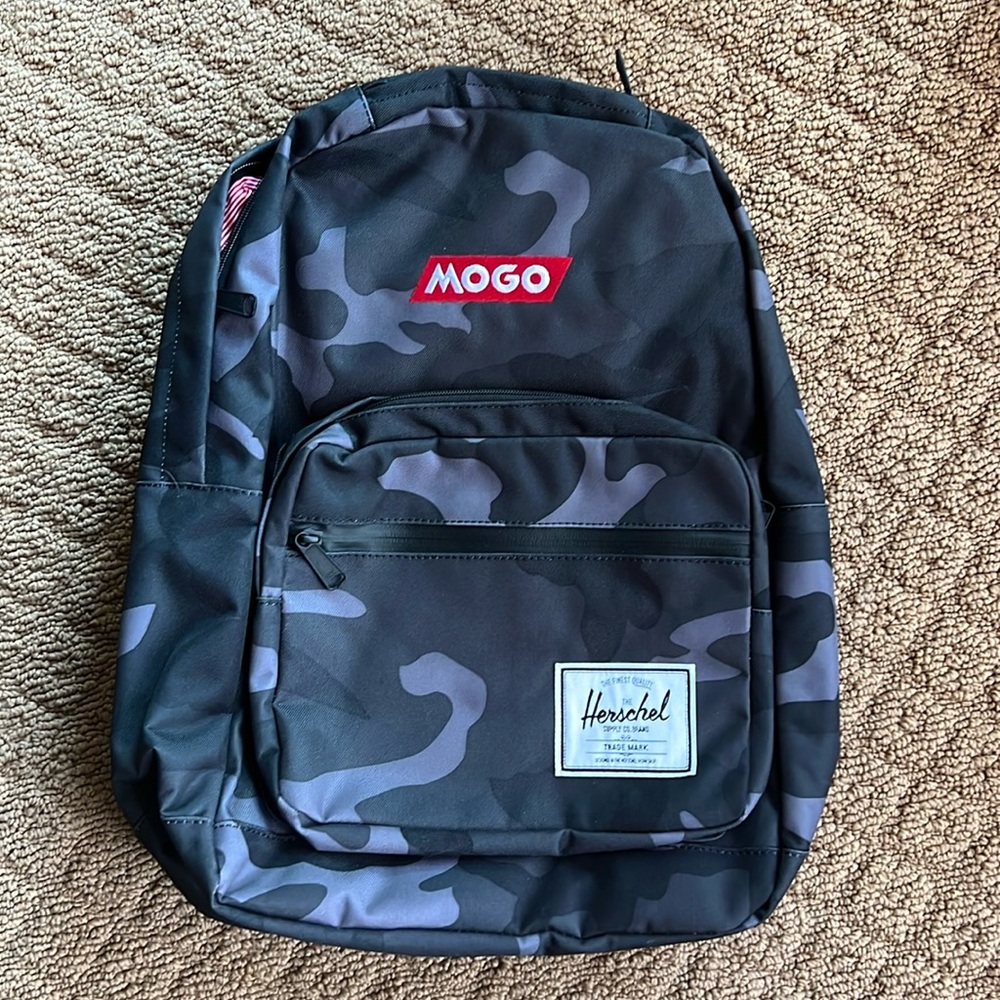 Herschel back pack NEW but no tag